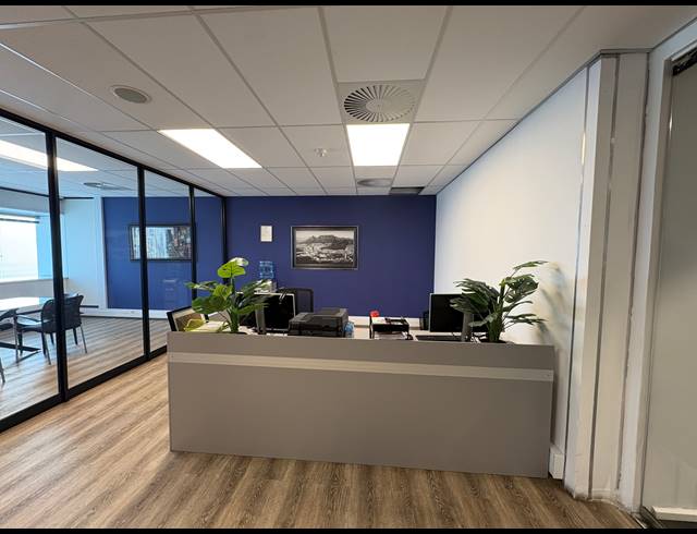 166M² OFFICE TO LET IN FORESHORE